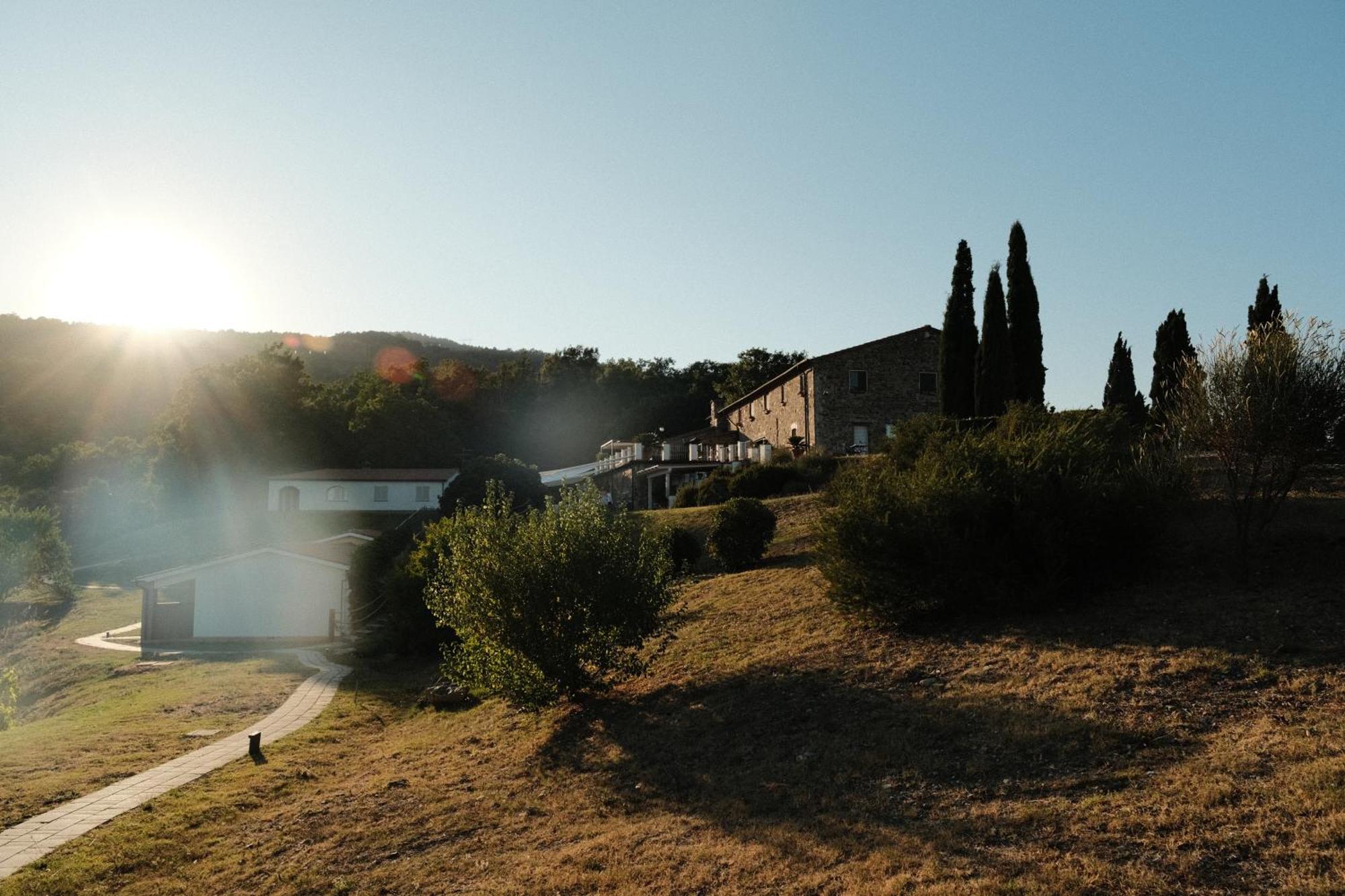 Vin Hotel - Wine Resort And Agriturismo Montieri Экстерьер фото